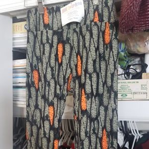 Lularoe carrot leggings size OS